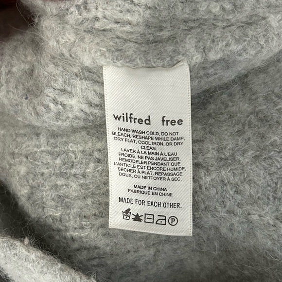 Wilfred Heather Gray Cropped Zip-Turtleneck Sweater - Picture 2 of 6